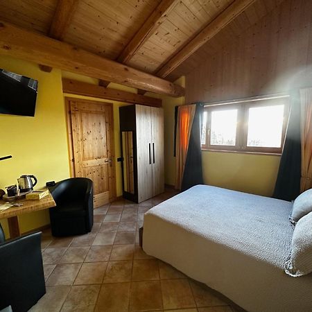 Chalet Chapeau Rar Castel Condino Zewnętrze zdjęcie