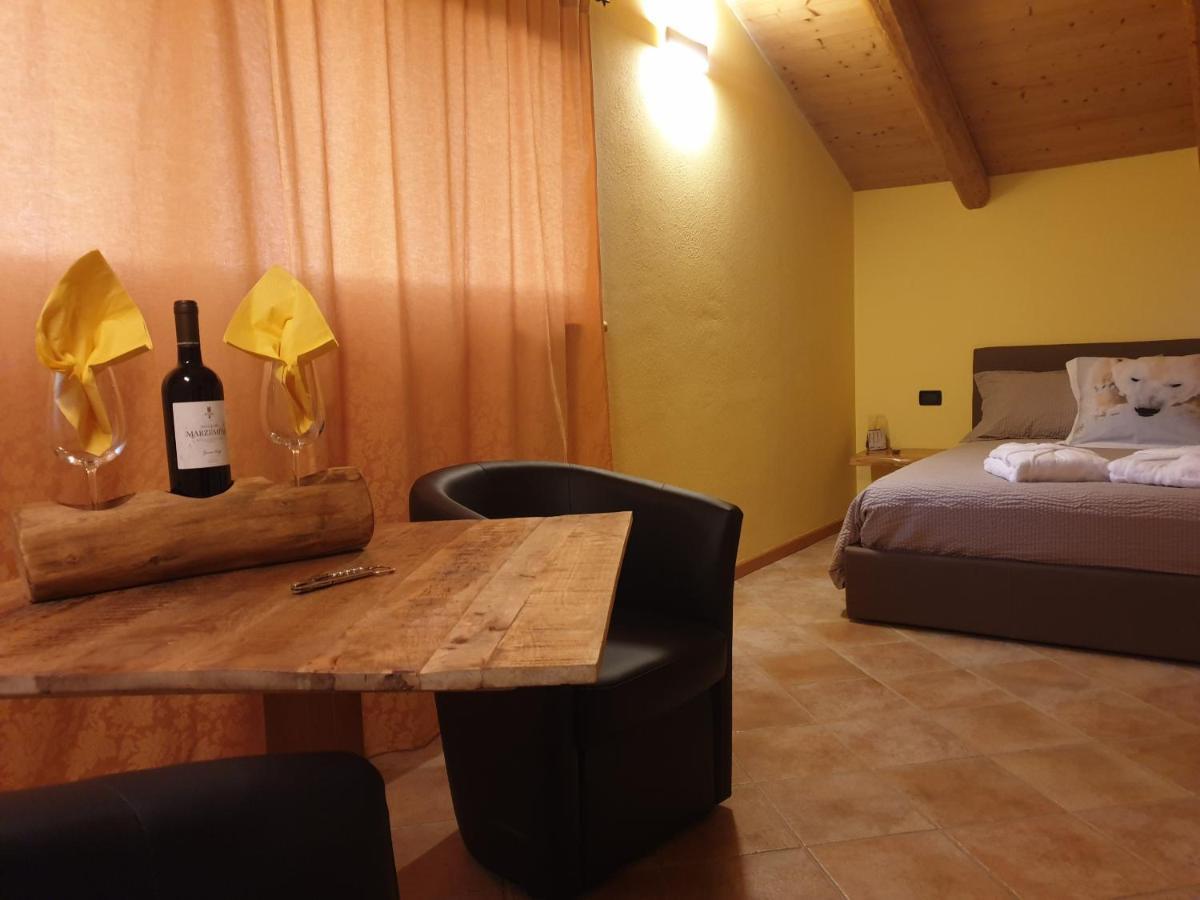 Chalet Chapeau Rar Castel Condino Zewnętrze zdjęcie