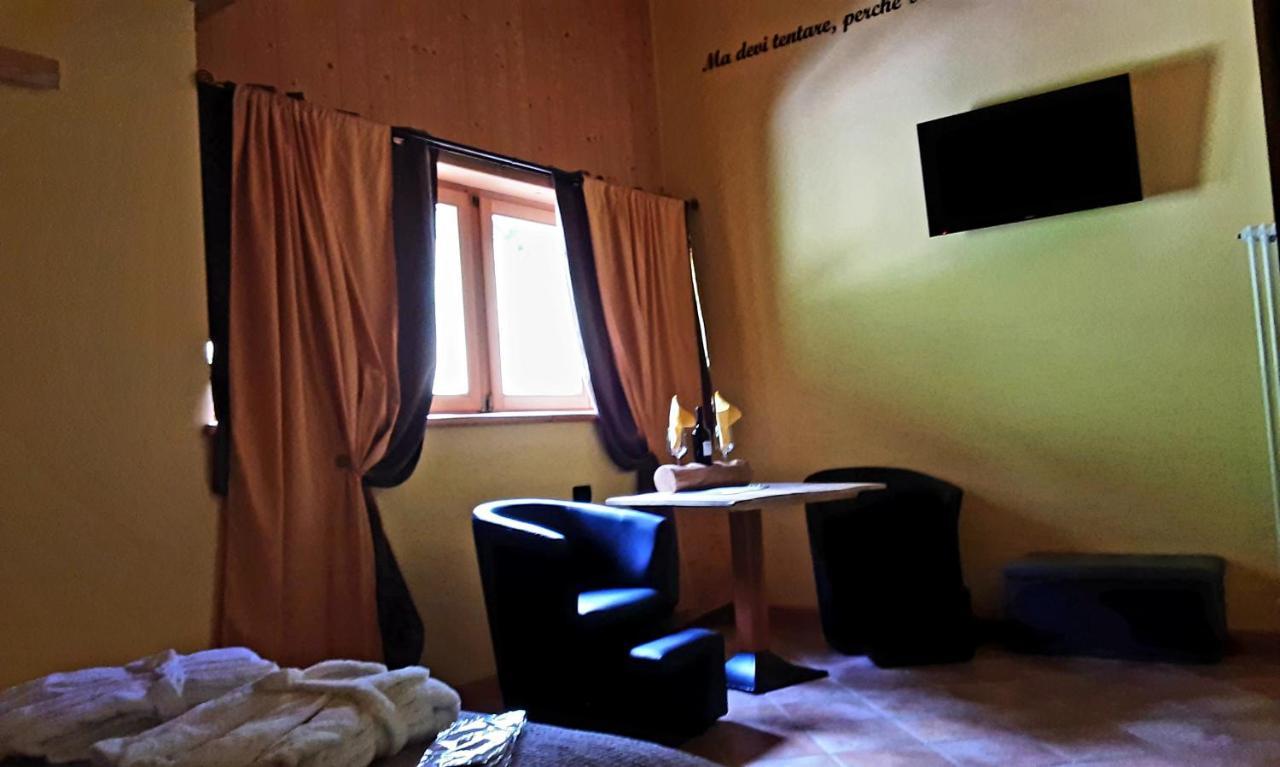 Chalet Chapeau Rar Castel Condino Zewnętrze zdjęcie