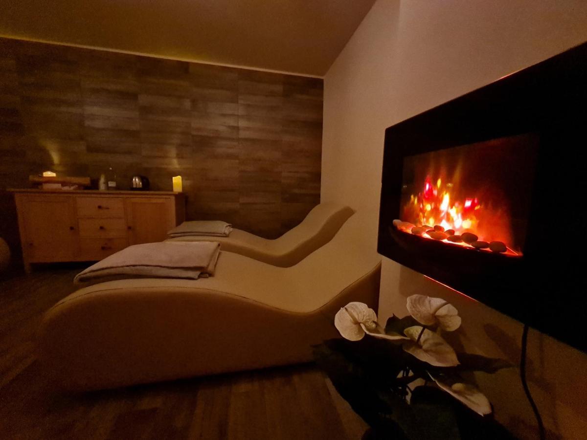 Chalet Chapeau Rar Castel Condino Zewnętrze zdjęcie