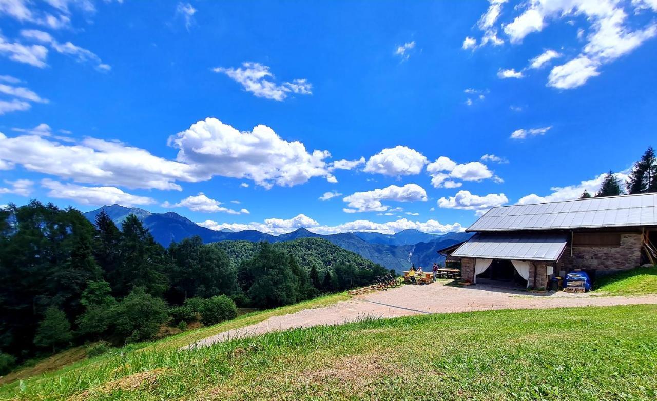 Chalet Chapeau Rar Castel Condino Zewnętrze zdjęcie