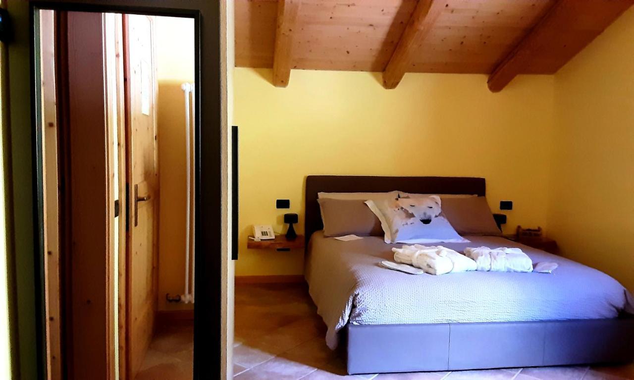 Chalet Chapeau Rar Castel Condino Zewnętrze zdjęcie